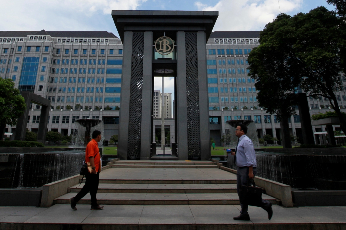 Bank Indonesia is likely to keep policy rates near record ...