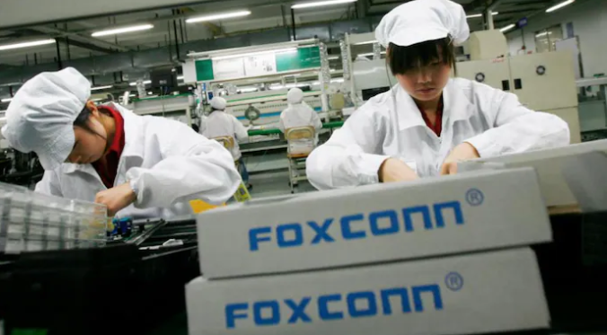 apple iPhone Foxconn factory