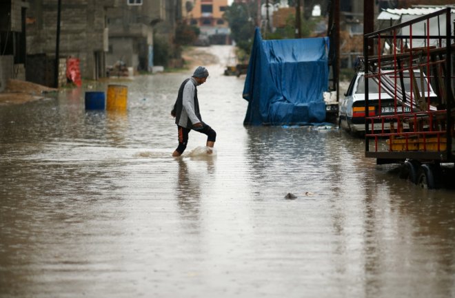 Gaza floods Gaza floods