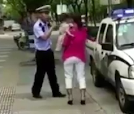 cop body slams 