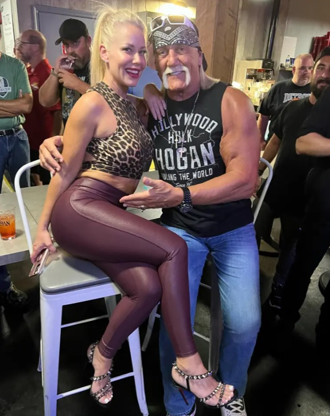 Hulk Hogan with Sky Daily