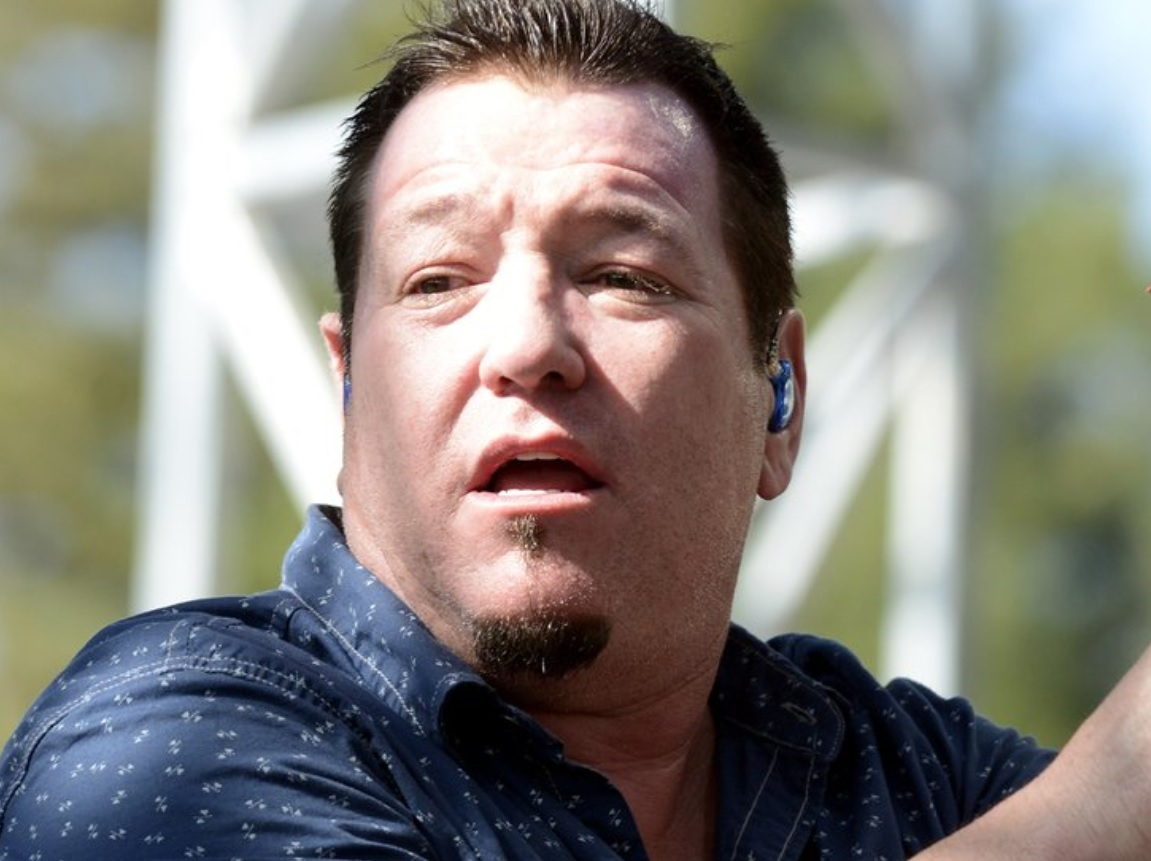 Steve Harwell: Smash Mouth Frontman on Deathbed as He Enters Hospice ...