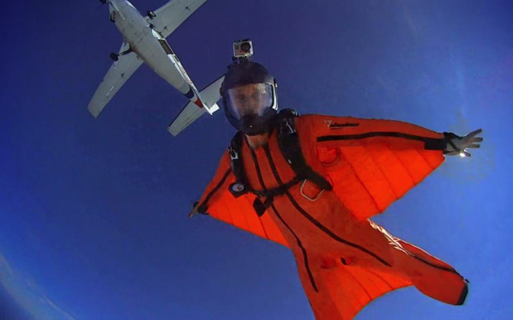 Wingsuit skydiving