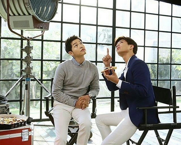 Song Joong-ki  and Park Bo Gum in the new Domino's advertisement