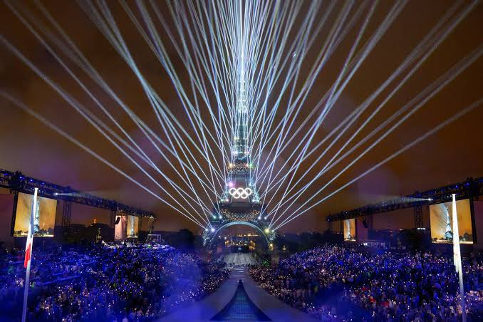 Paris Paris