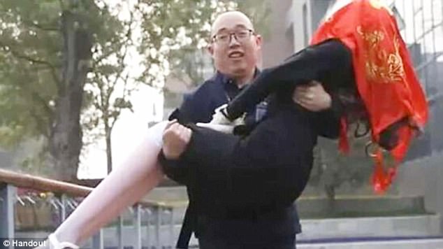 Chinese Engineer Marries Robot