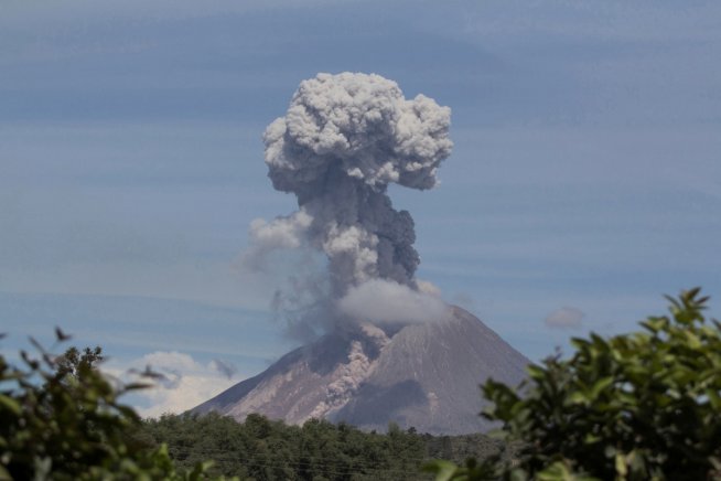 Mount Sinabung volcano in fresh eruptions in Indonesia