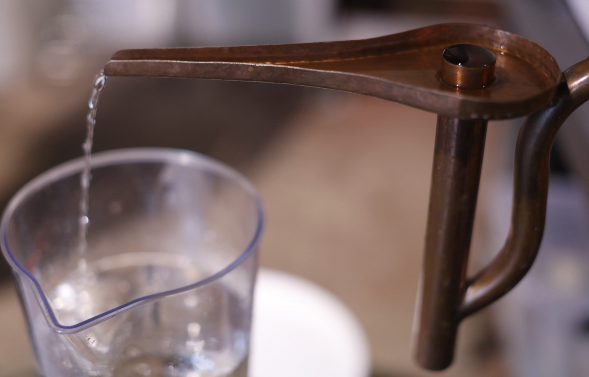 Want to shed some weight? Drinking gin can help to shed few kilos by