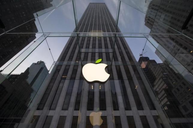Apple Apple
