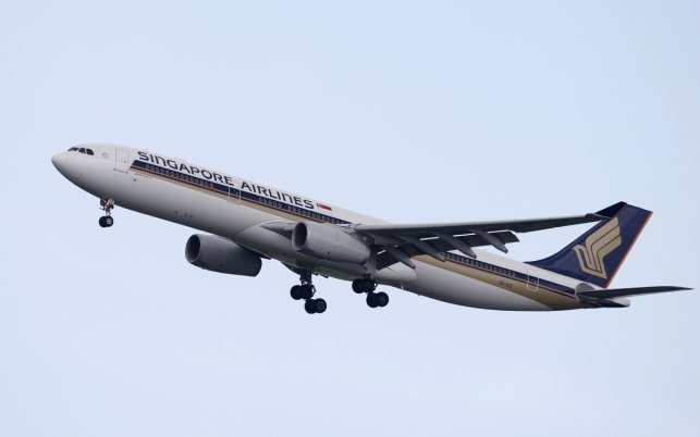 Singapore Airlines launches biofuel-powered flights