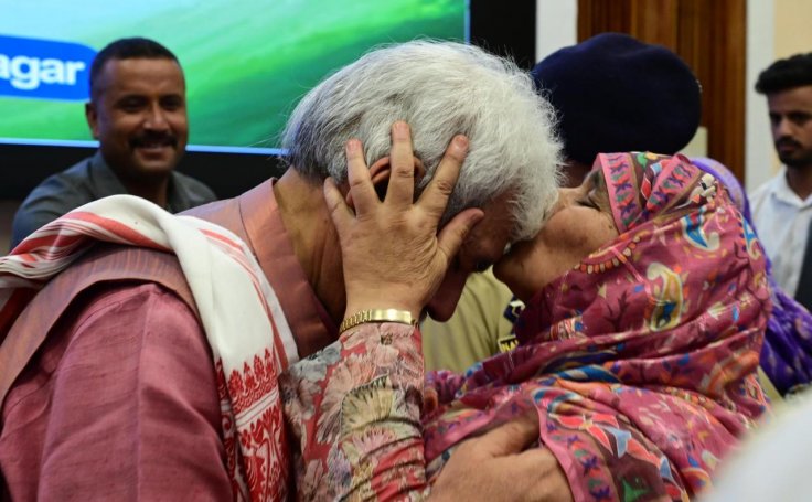 J&K LG Manoj Sinha fulfils his promise by handing over appointment letter J&K LG Manoj Sinha fulfils his promise by handing over appointment letter