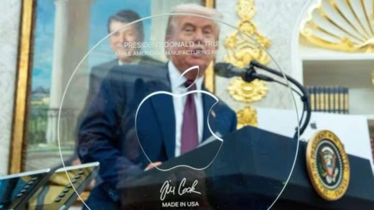 Tim Cook's gift to Trump