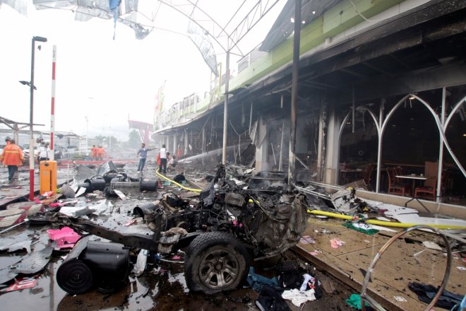 Thailand twin blasts: Car bomb injures at least 60 outside busy Pattani supermarket Thailand twin blasts: Car bomb injures at least 60 outside busy Pattani supermarket