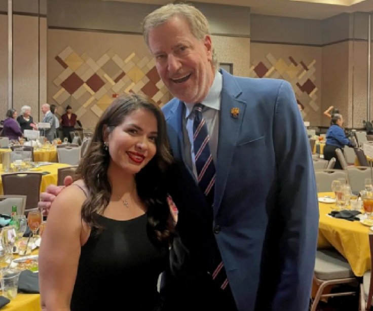 Roxanna Valenzuela Roxanna Valenzuela