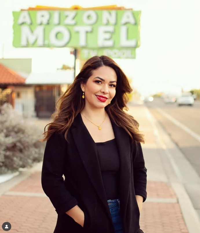 Roxanna Valenzuela Roxanna Valenzuela