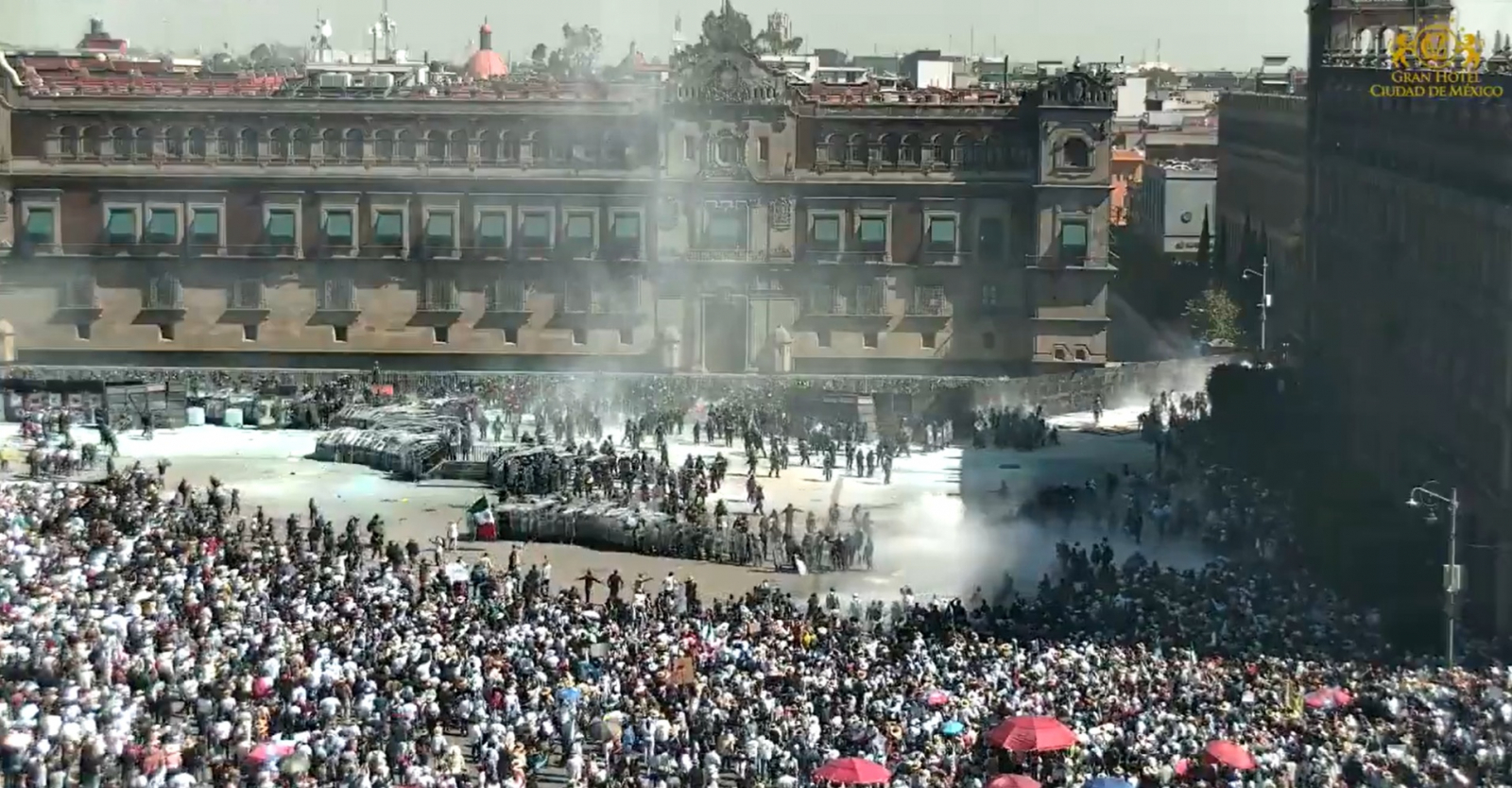 Mexico City Descends into Chaos After Anti-Corruption Protestors Storm National Palace as President Sheinbaum Condemns Violence