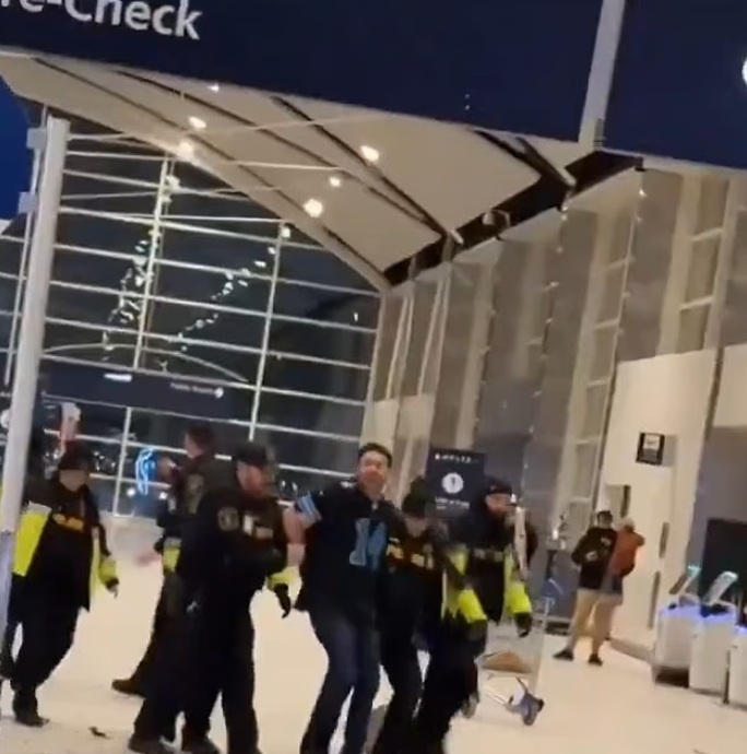 Detroit airport crash