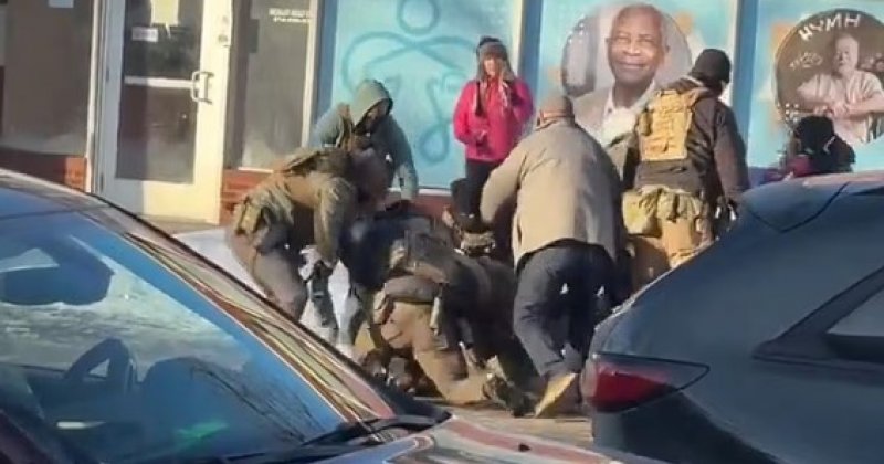 Minneapolis Shooting: Man Shot and Killed by Federal Agents Was American Citizen, 37, Who Waved Gun at Feds Trying to Arrest Illegal Criminal Minneapolis Shooting: Man Shot and Killed by Federal Agents Was American Citizen, 37, Who Waved Gun at Feds Trying to Arrest Illegal Criminal