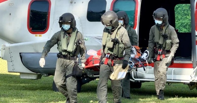 RSAF Helicopter Airlifts Vessel Crew Member for Emergency Medical Treatment RSAF Helicopter Airlifts Vessel Crew Member for Emergency Medical Treatment