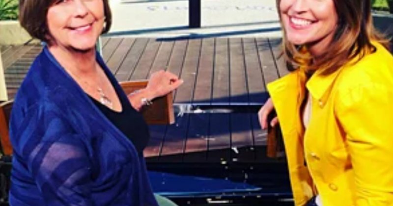 More Than One Kidnapped Nancy Guthrie? Sheriff Claims Multiple Gloves Were Found in Search for Savannah Guthrie’s Mom More Than One Kidnapped Nancy Guthrie? Sheriff Claims Multiple Gloves Were Found in Search for Savannah Guthrie’s Mom