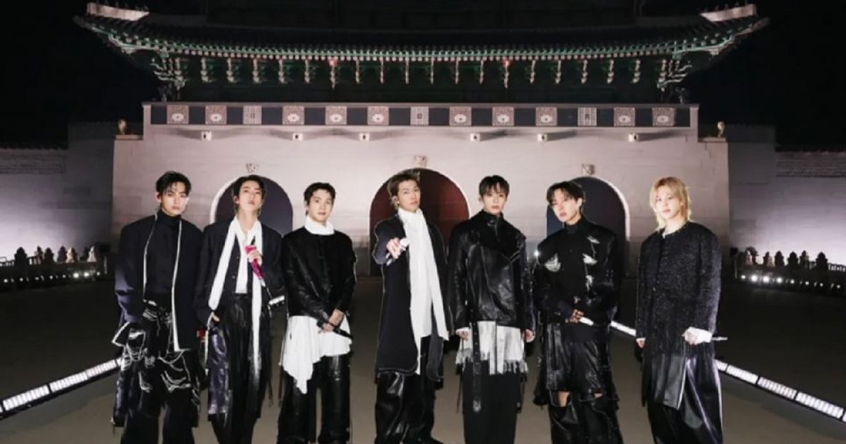 Inside the Multi-City Journey of a Seventeen Super-Fan: A Tour Recap