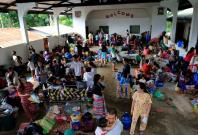 Hundreds flee Philippines city of Marawi amid Islamist attacks Hundreds flee Philippines city of Marawi amid Islamist attacks