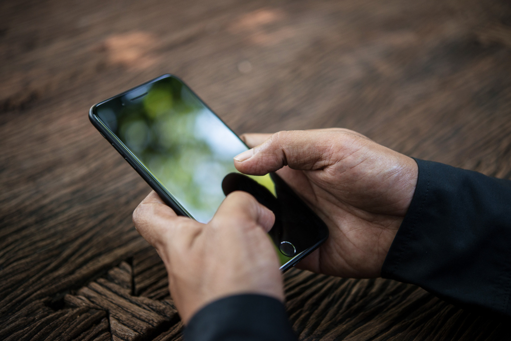 Russia Claims Foreign Spyware Turned Officials' Phones Into Surveillance Devices