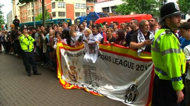 Fans gather in Cardiff for Champions League final