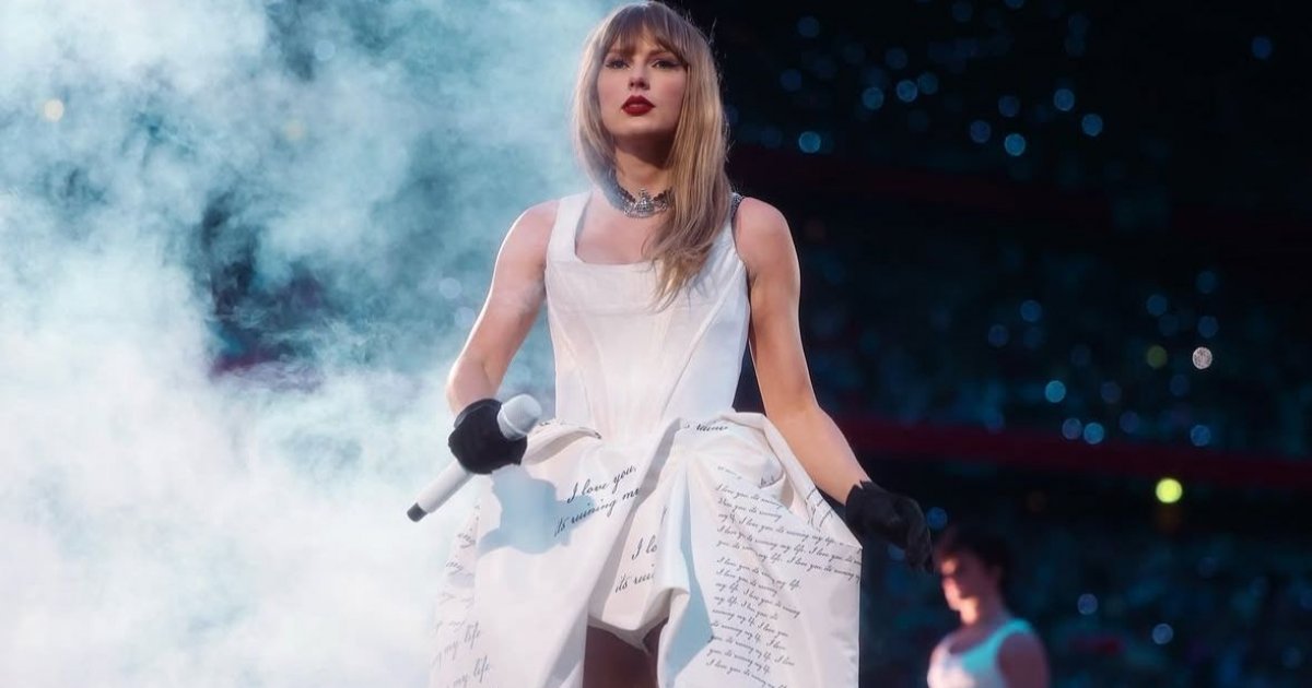 Taylor Swift And Travis Kelce s Wedding Inside Their Custom D taylor-swift-and-travis-kelce-s-wedding-inside-their-custom-d