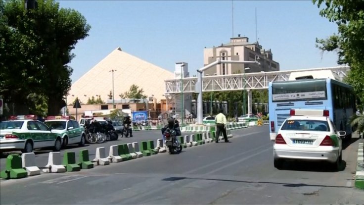Islamic State launch simultaneous twin attacks on Iran capital Islamic State launch simultaneous twin attacks on Iran capital