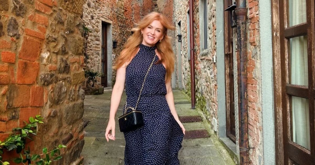 Isla Fisher's Dating 'Ick' Goes Viral After Sacha Baron Cohen Divorce