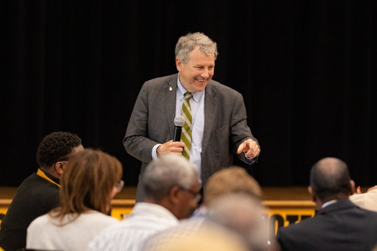 Sen Class Seating Who Is Sherrod Brown? How the Former Senator Is Trying to Win ...