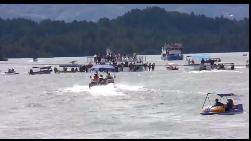 Six dead 31 missing after Colombian tourist boat sinks