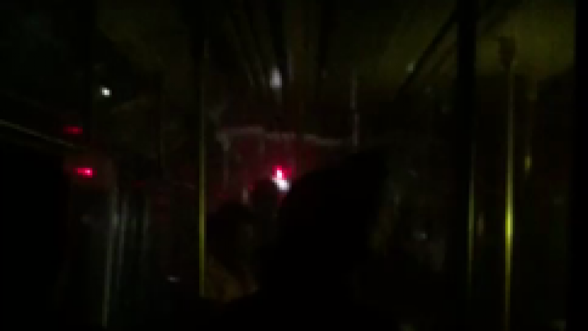 Subway riders left in the dark after train derails in Harlem