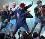 BTS performing 'DNA' at 2017 AMAs
