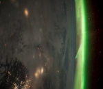 astronaut-captures-aurora-timelapse-from-space